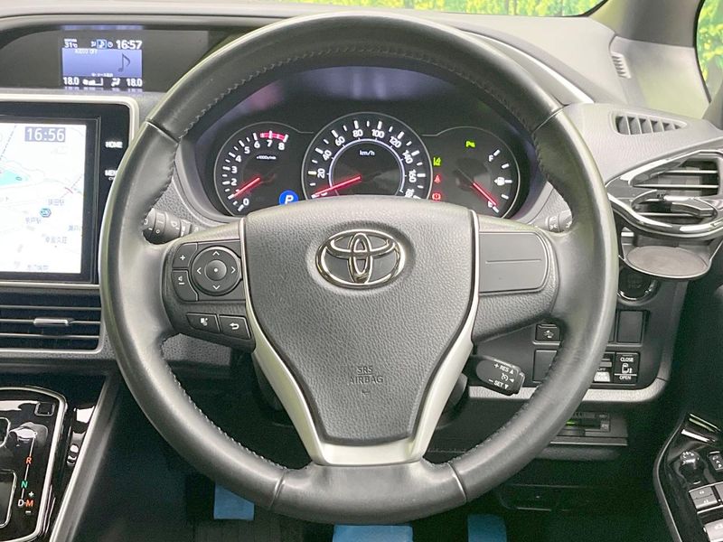 2019 Toyota Voxy DBA-ZRR80W (UW-6a7e889f5934b)[26]
