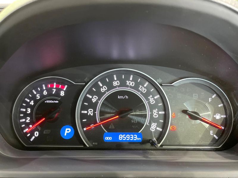 2017 Toyota Voxy DBA-ZRR85W (UW-6a7e88a39c921)[29]
