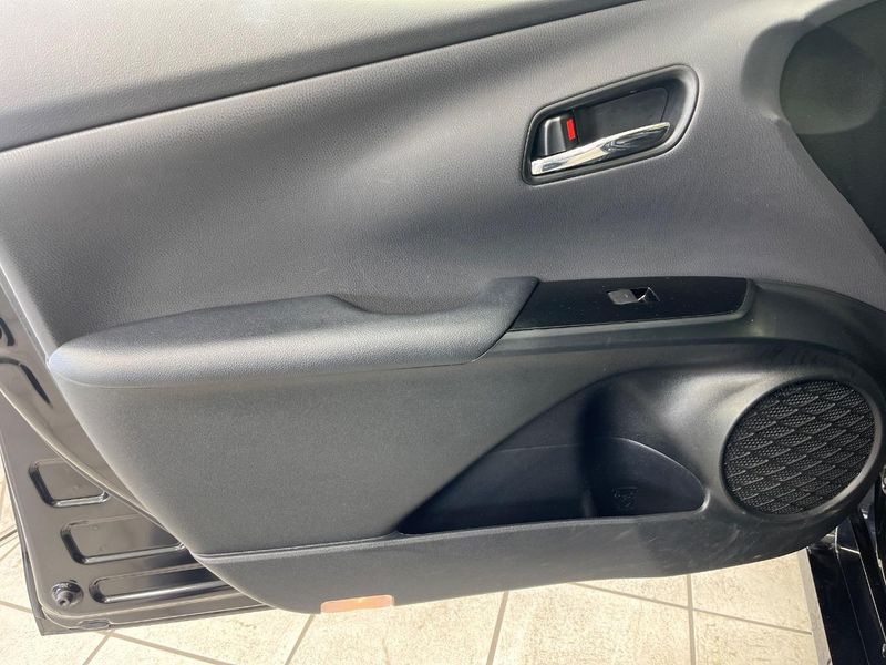 2022 Toyota Prius 6AA-ZVW55 (UW-6a7e88c7c1027)[27]