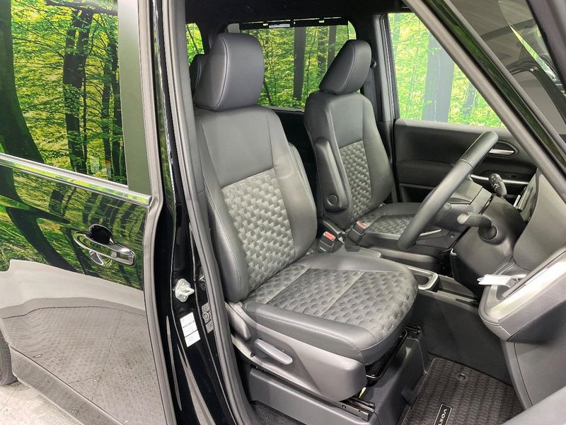 2025 Toyota Voxy 6AA-ZWR90W (UW-6a7e88df7f939)[22]