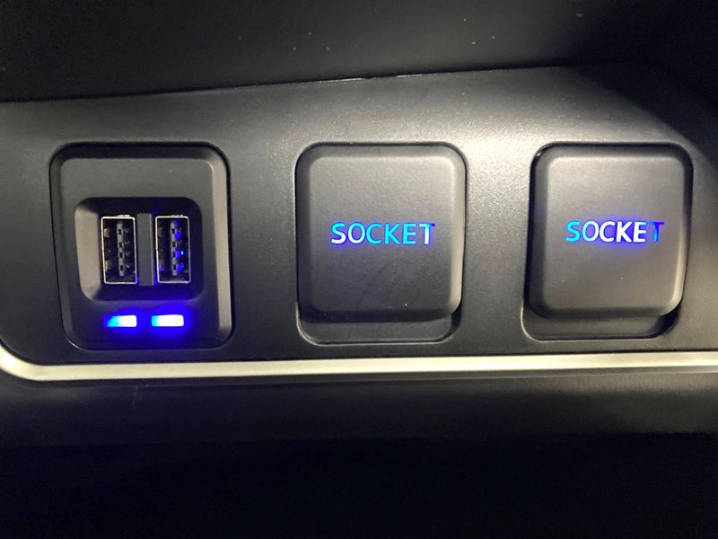 2017 Toyota C-HR DAA-ZYX10 (UW-6a7e88e57a896)[14]