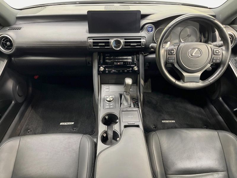 2020 Lexus IS 6AA-AVE30 (UW-6a7fd6e00d31b)[21]