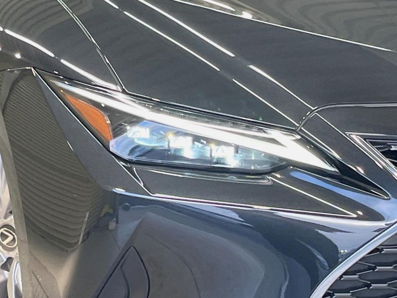 2020 Lexus IS 6AA-AVE30 (UW-6a7fd6e00d31b)[6]