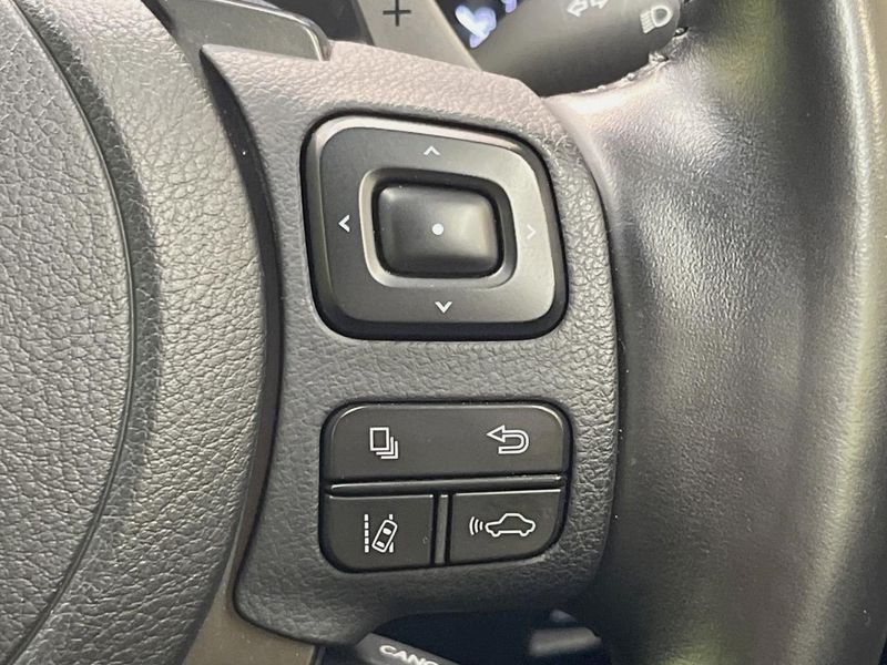 2020 Lexus IS 6AA-AVE30 (UW-6a7fd6e00d31b)[26]