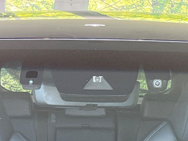 2022 Toyota Harrier Hybrid 6AA-AXUH80 (UW-6a7fd6f1adfbc)[4]
