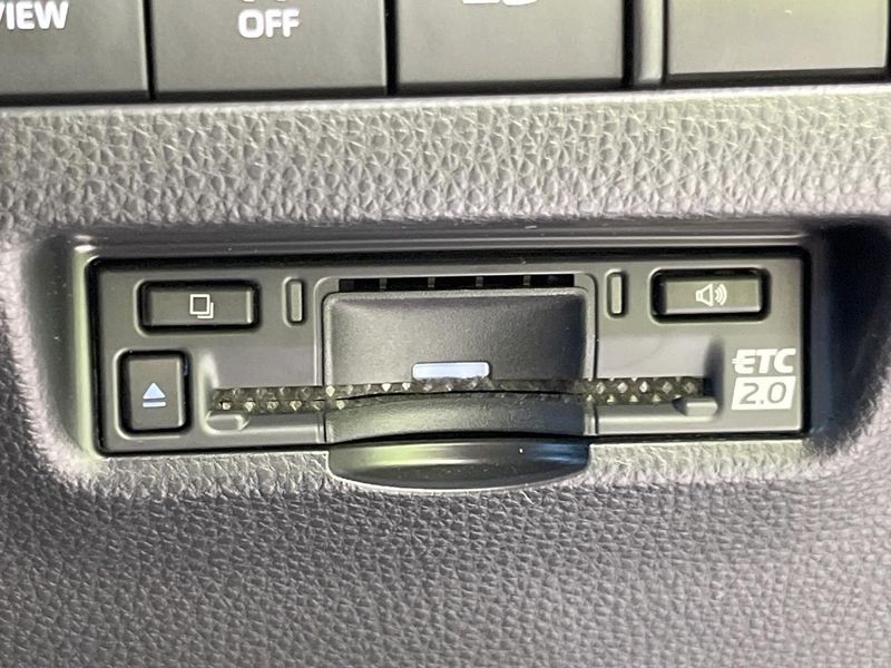 2022 Toyota Harrier Hybrid 6AA-AXUH80 (UW-6a7fd6f1adfbc)[26]