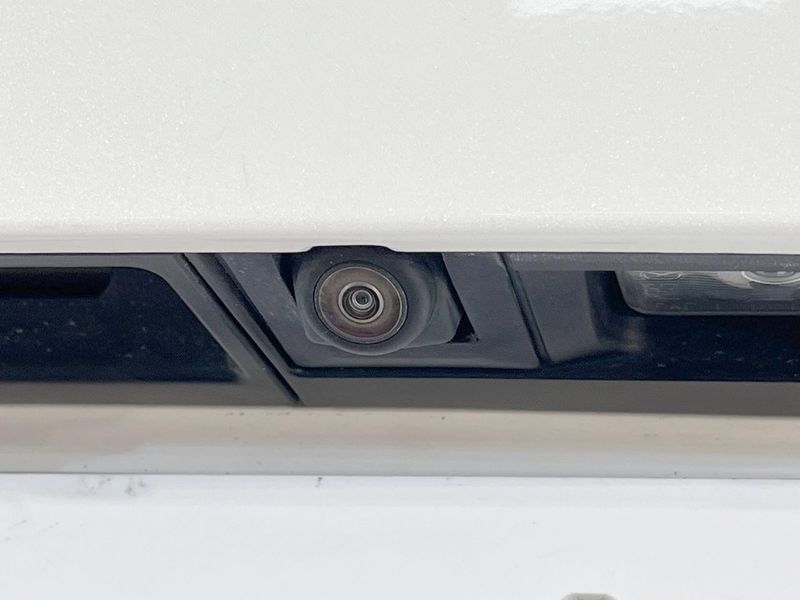 2020 Mazda CX-30 5BA-DMEP (UW-6a7fd7591ef7d)[22]