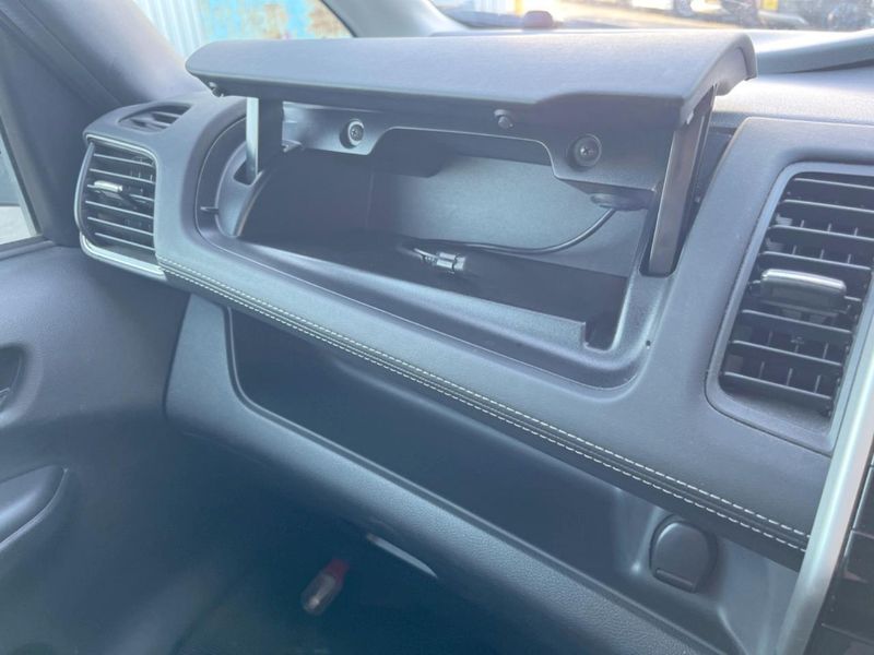 2016 Nissan Serena DAA-GFC27 (UW-6a7fd788cbe97)[29]
