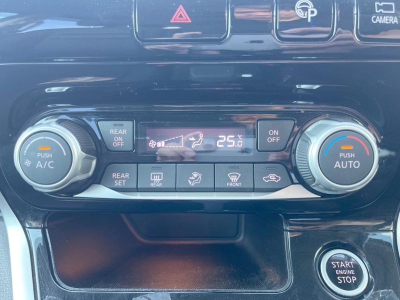 2016 Nissan Serena DAA-GFC27 (UW-6a7fd788cbe97)[14]