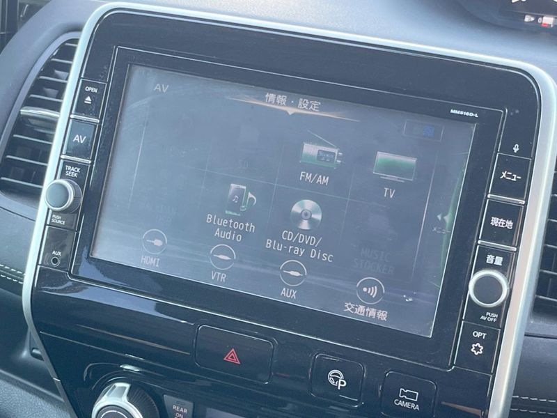 2016 Nissan Serena DAA-GFC27 (UW-6a7fd788cbe97)[13]