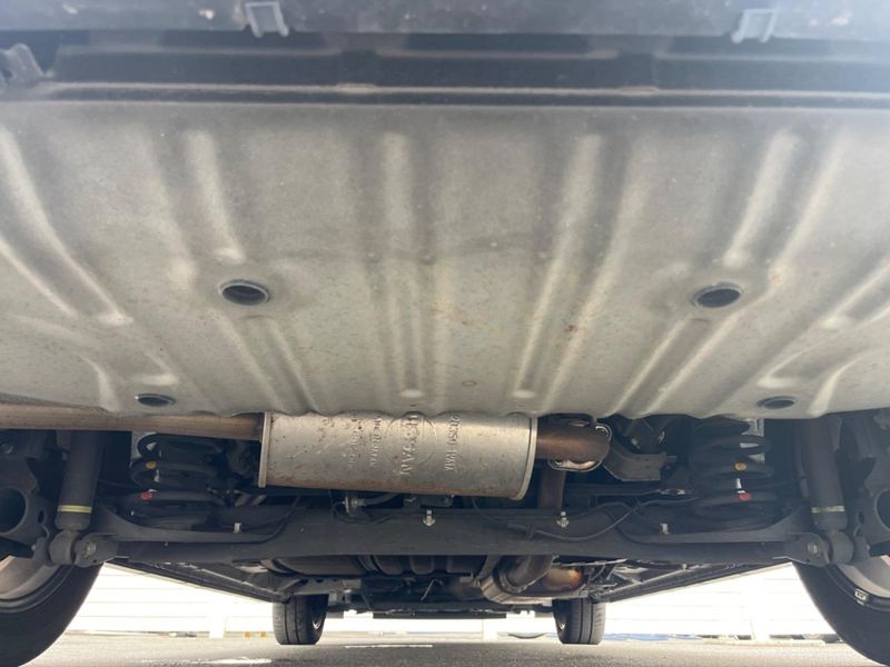 2017 Nissan Serena DAA-GFC27 (UW-6a7fd789ed6bb)[25]