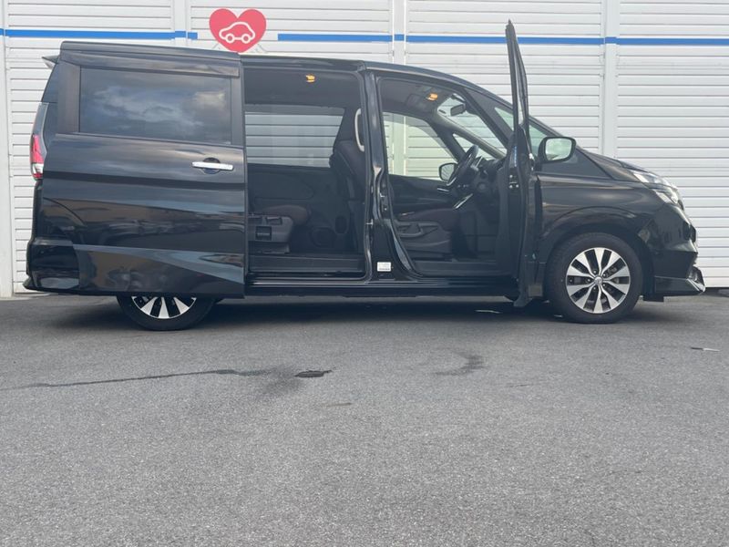 2017 Nissan Serena DAA-GFC27 (UW-6a7fd789ed6bb)[13]