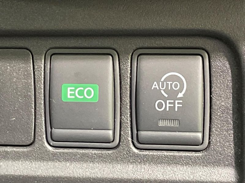 2017 Nissan Serena DAA-GFC27 (UW-6a7fd78dc7f28)[7]