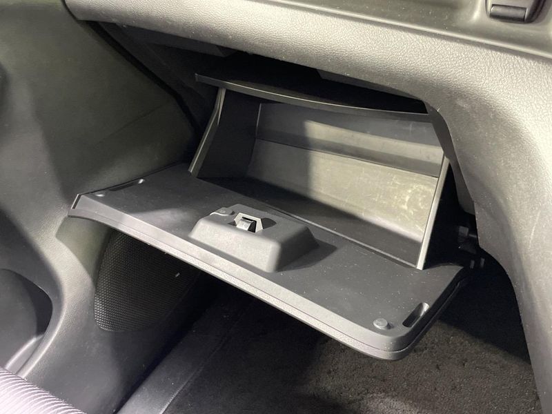 2017 Nissan Serena DAA-GFC27 (UW-6a7fd78dc7f28)[25]