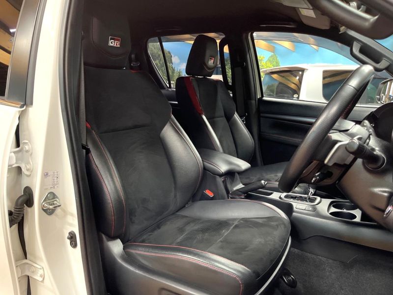 2022 Toyota Hilux 3DF-GUN125 (UW-6a7fd7bcd9b2a)[12]