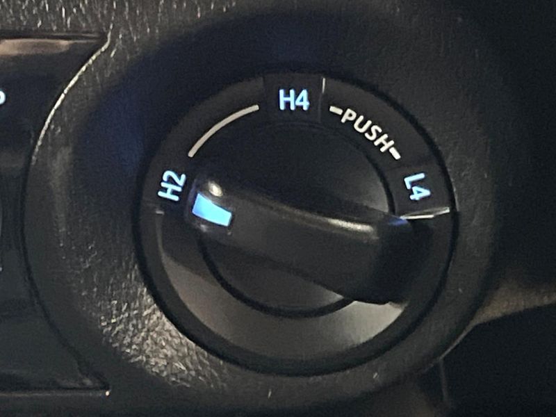 2022 Toyota Hilux 3DF-GUN125 (UW-6a7fd7bcd9b2a)[20]