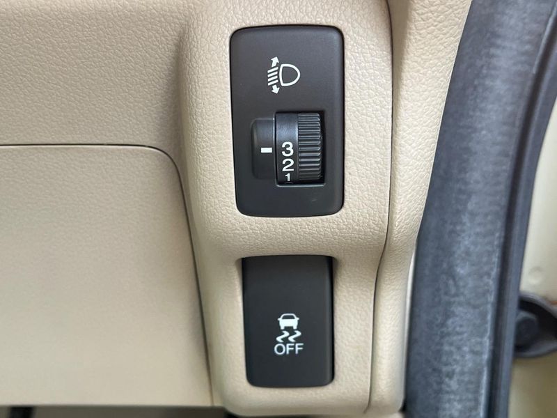 2012 Honda N-BOX DBA-JF1 (UW-6a7fd7fe46bd1)[16]