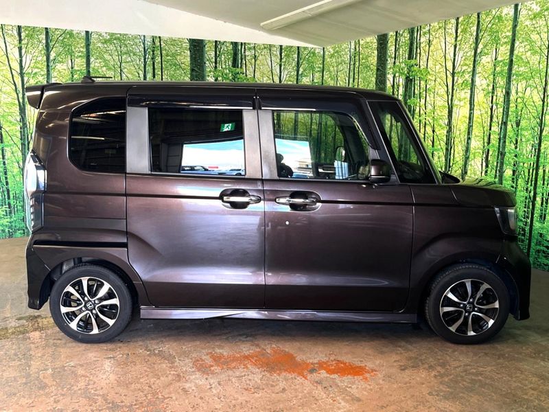 2018 Honda N-BOX CUSTOM DBA-JF3 (UW-6a7fd814f2163)[21]