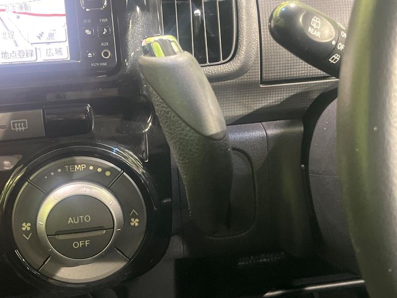 2011 Daihatsu Tanto DBA-L385S (UW-6a7fd87323aae)[28]