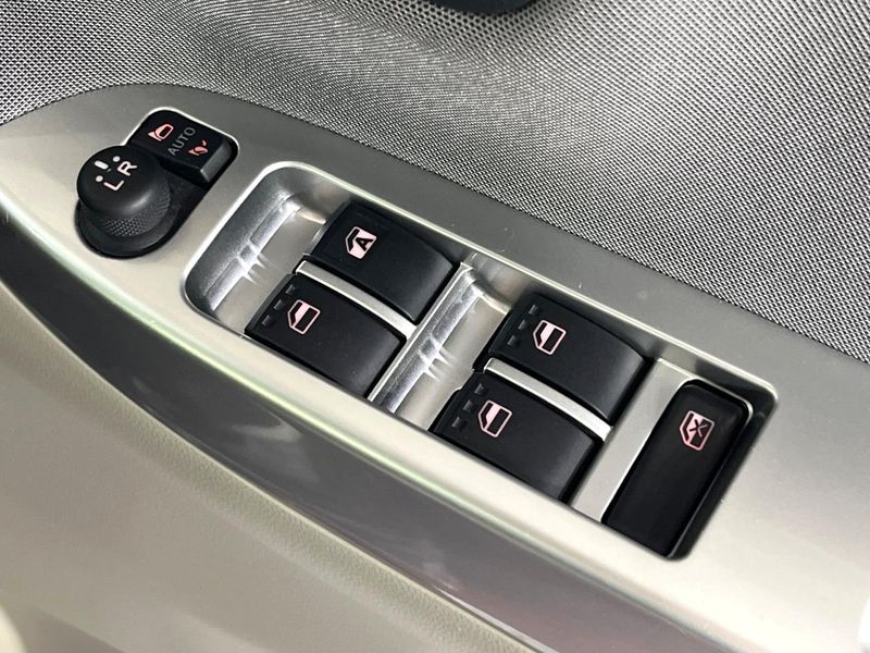 2017 Daihatsu Cast DBA-LA250S (UW-6a7fd880da868)[17]