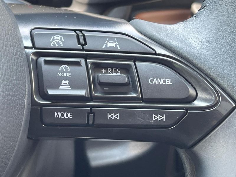 2025 Toyota Sienta 5BA-MXPC10G (UW-6a7fd94dd037f)[14]