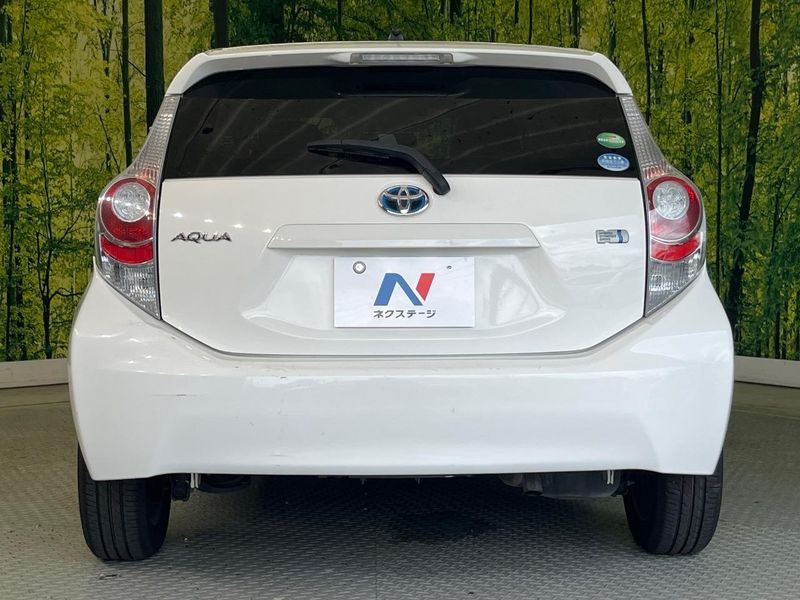 2012 Toyota Aqua DAA-NHP10 (UW-6a7fd98fe76ea)[9]