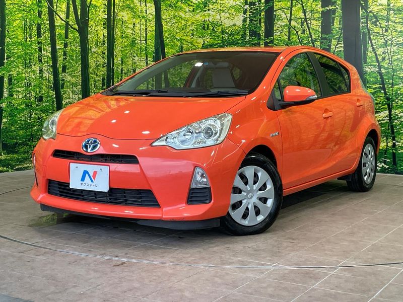 2013 Toyota Aqua DAA-NHP10 (UW-6a7fd990b0cc8)[0]