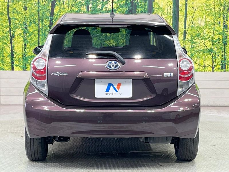 2014 Toyota Aqua DAA-NHP10 (UW-6a7fd9927eb30)[21]