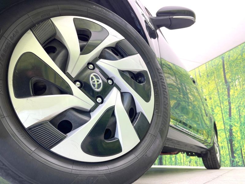 2019 Toyota Aqua DAA-NHP10 (UW-6a7fd9968e4c1)[9]