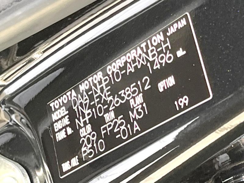 2019 Toyota Aqua DAA-NHP10 (UW-6a7fd9968e4c1)[1]