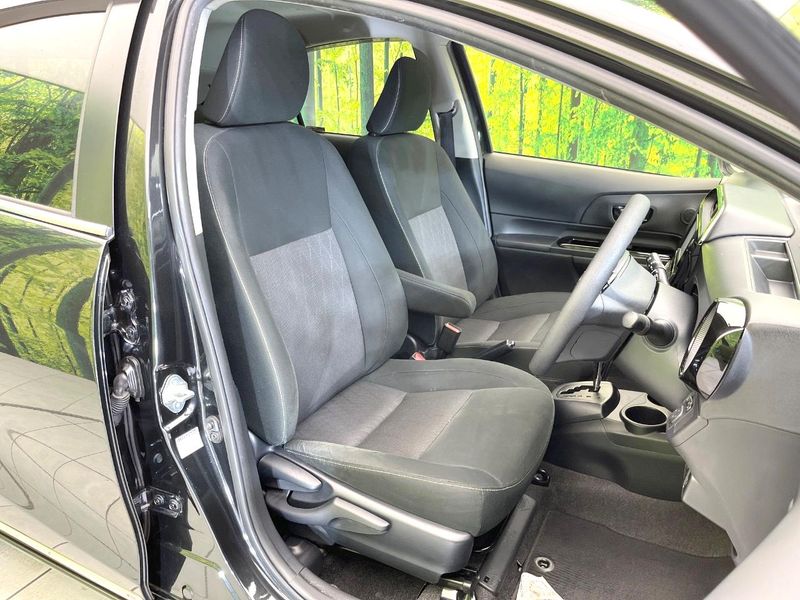 2019 Toyota Aqua DAA-NHP10 (UW-6a7fd9968e4c1)[13]