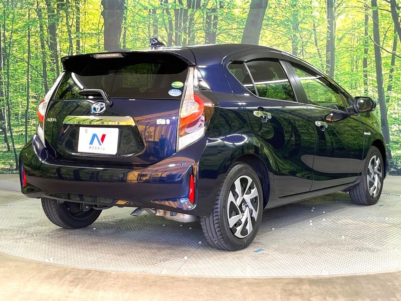 2019 Toyota Aqua DAA-NHP10 (UW-6a7fd996d0297)[18]