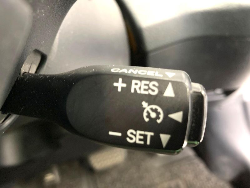 2019 Toyota Sienta 6AA-NHP170G (UW-6a7fd9a4c1d57)[14]