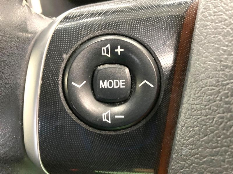 2019 Toyota Sienta 6AA-NHP170G (UW-6a7fd9a4c1d57)[15]