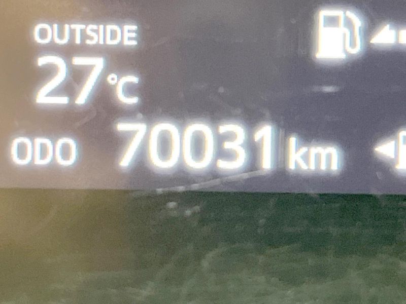 2019 Toyota Sienta DBA-NSP170G (UW-6a7fd9adcf627)[2]