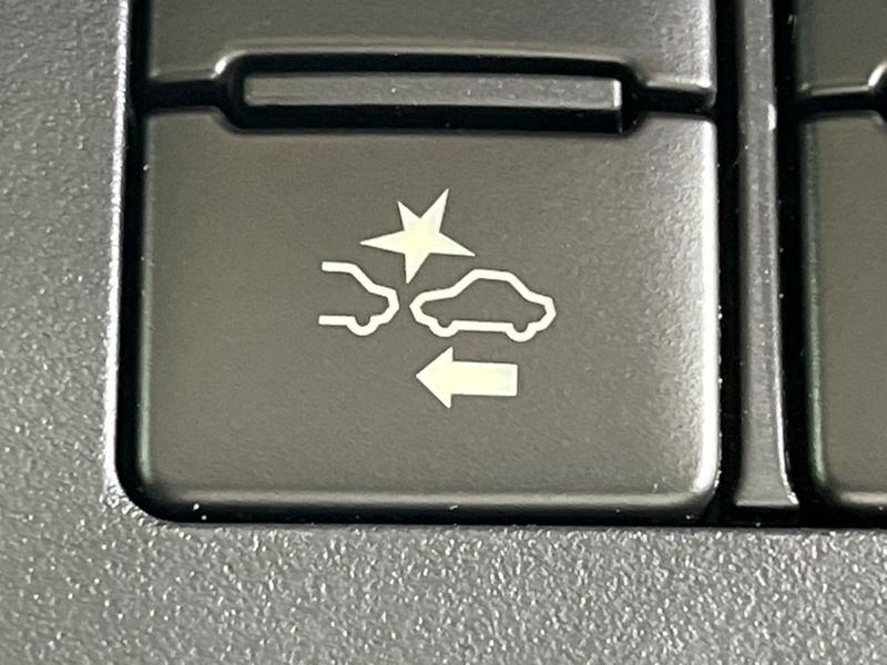 2019 Toyota Sienta DBA-NSP170G (UW-6a7fd9ae9eb29)[26]