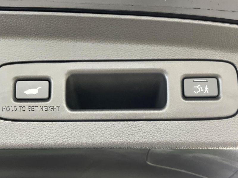 2024 Honda Vezel 6AA-RV5 (UW-6a7fd9d9eb438)[14]