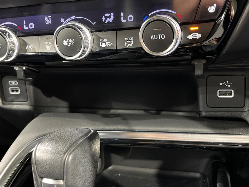 2024 Honda Vezel 6AA-RV5 (UW-6a7fd9d9eb438)[29]