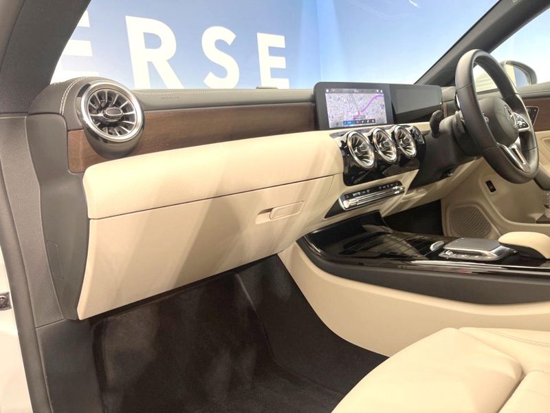 2023 Mercedes Benz CLA Class 3DA-118312M (UW-6a7fda2382ce3)[11]