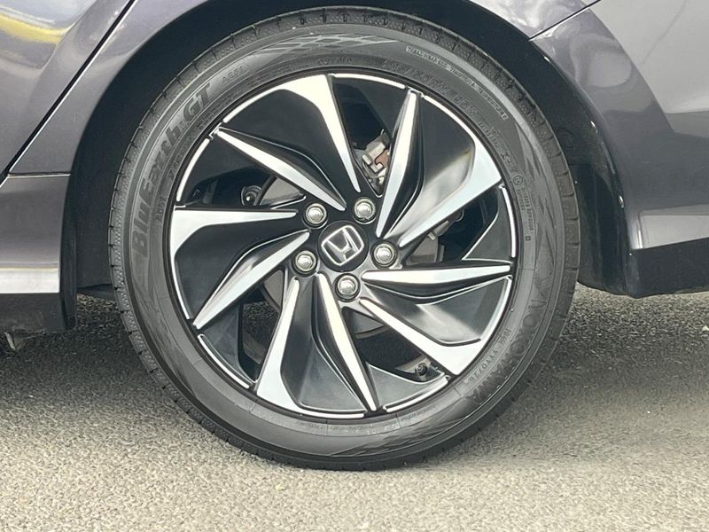 2019 Honda Insight 6AA-ZE4 (UW-6a7fda4c20fd5)[12]