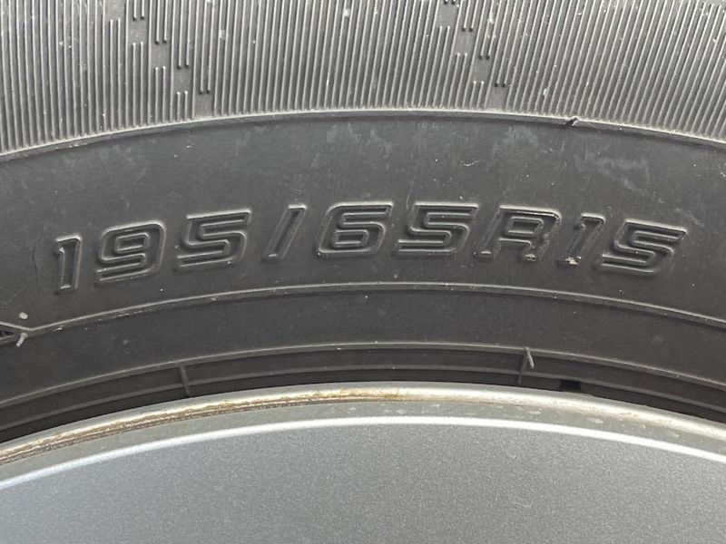 2016 Toyota Prius DAA-ZVW51 (UW-6a7fda85b4fa7)[4]