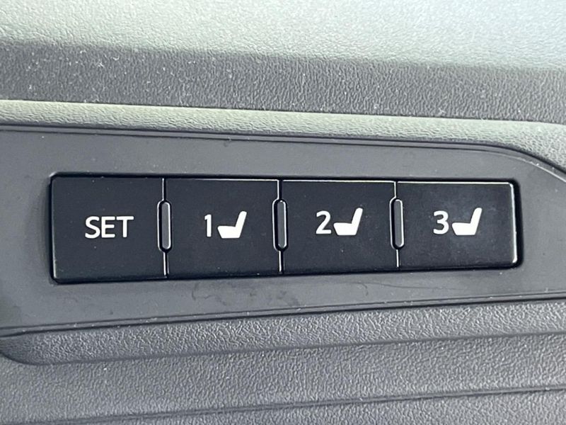 2023 Toyota Alphard 3BA-AGH30W (UW-6a81282e78d23)[24]