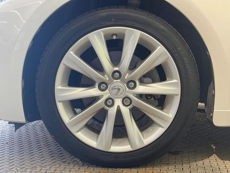 2014 Lexus IS DAA-AVE30 (UW-6a812841cb064)[11]