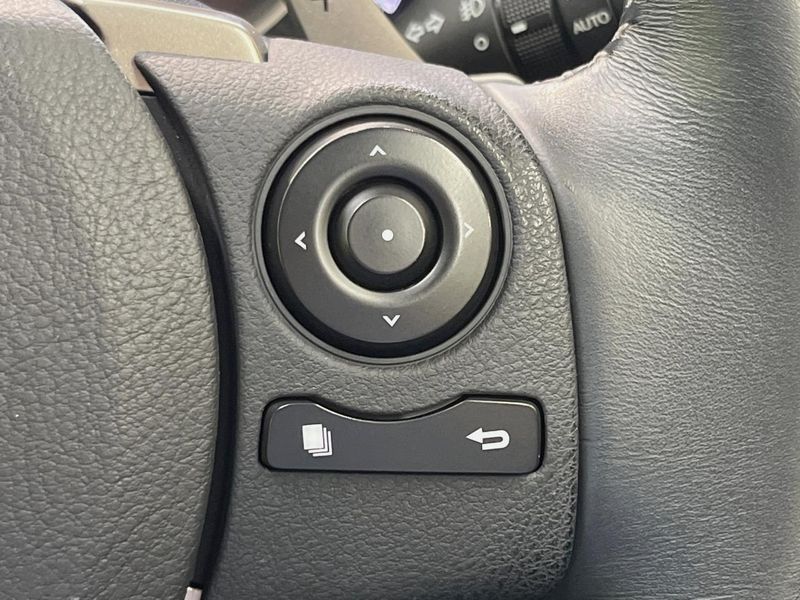 2014 Lexus IS DAA-AVE30 (UW-6a812841cb064)[26]