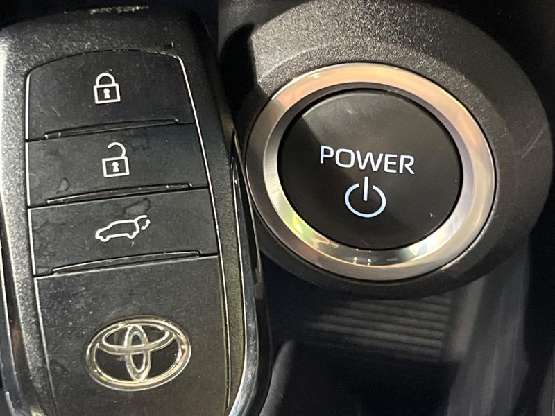 2022 Toyota Harrier Hybrid 6AA-AXUH80 (UW-6a81285150b92)[8]