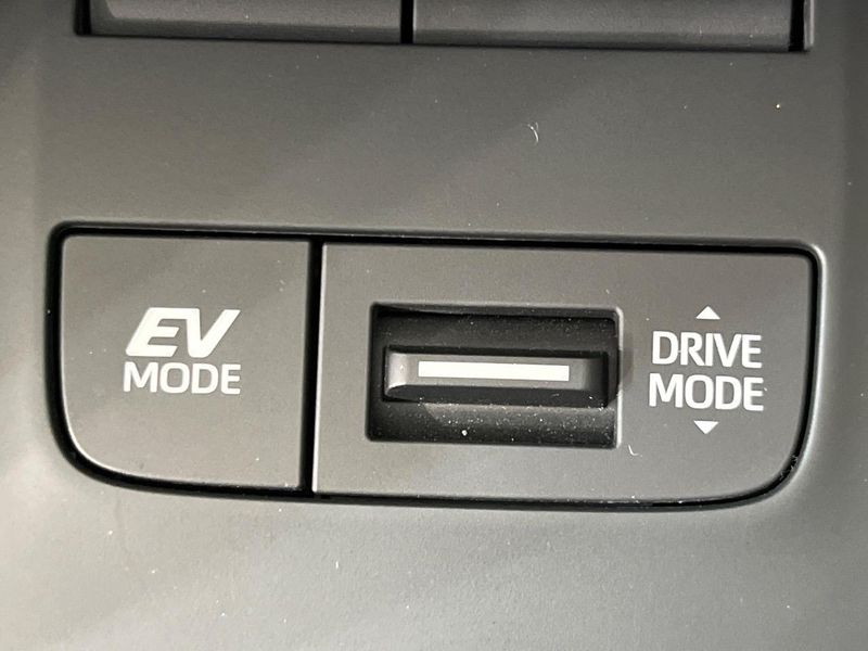 2022 Toyota Harrier Hybrid 6AA-AXUH80 (UW-6a81285150b92)[19]