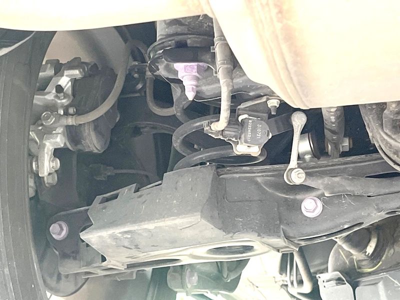 2023 Toyota Harrier Hybrid 6AA-AXUH80 (UW-6a812853cc94e)[26]