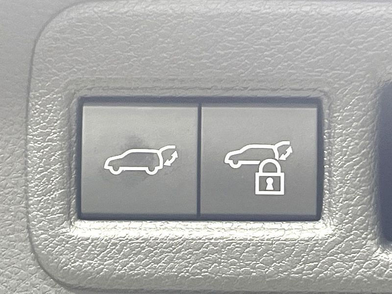 2023 Toyota Harrier Hybrid 6AA-AXUH80 (UW-6a812853cc94e)[29]