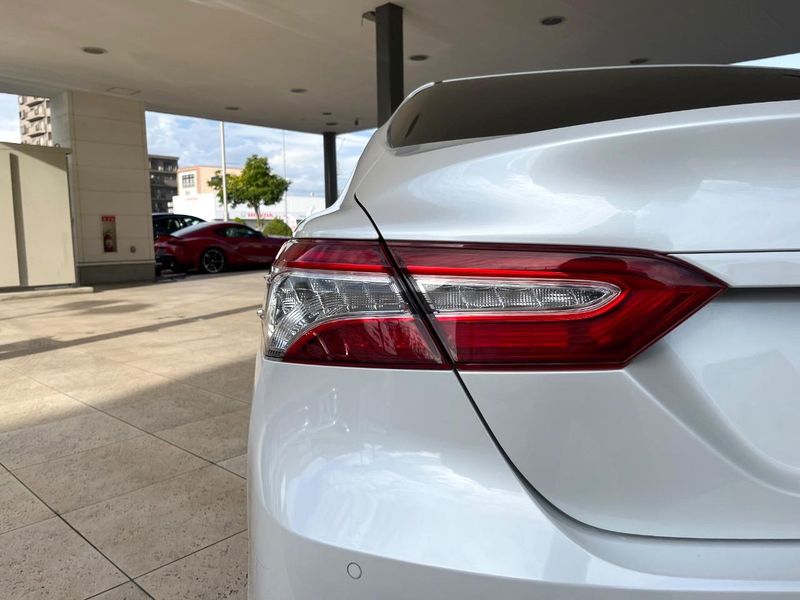 2017 Toyota Camry DAA-AXVH70 (UW-6a812858de4c2)[9]