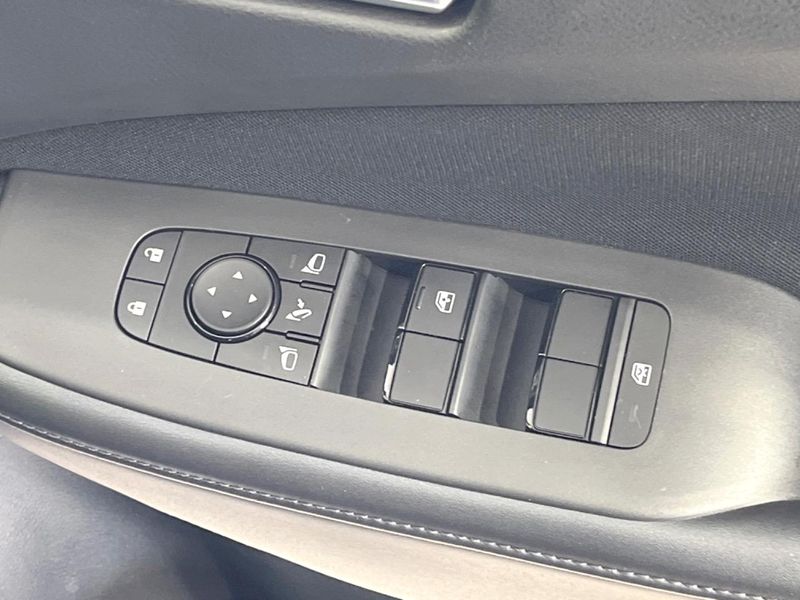 2021 Nissan Note 6AA-E13 (UW-6a8128b64bb9c)[8]